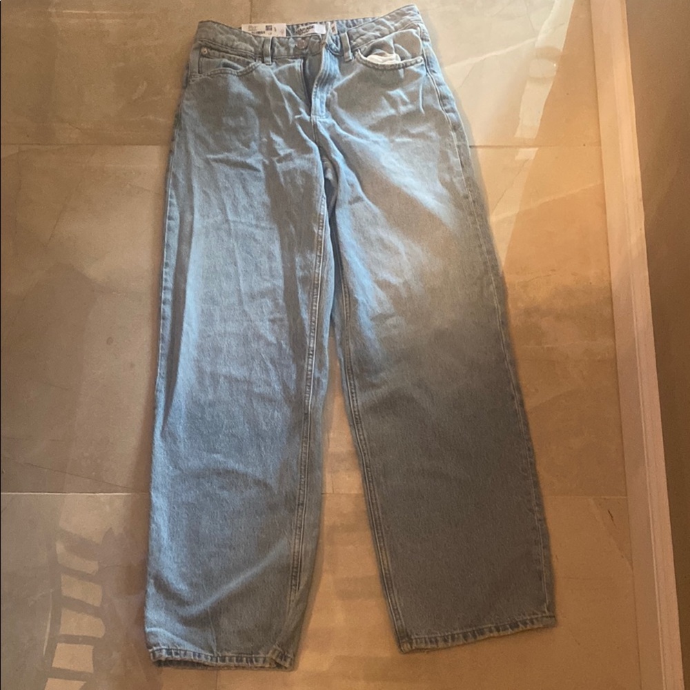 Womens light washed baggy jeans NWT